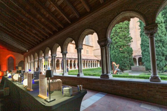 Julie Harpiste joue au Couvent des Jacobins de Toulouse